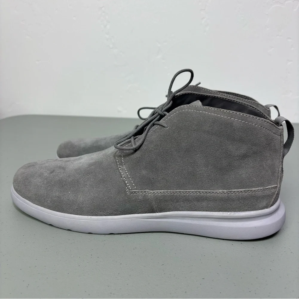Johnnie-O Chill Chukka Boots Men's Neutral Gray Size 13 M Leather Suede Upper